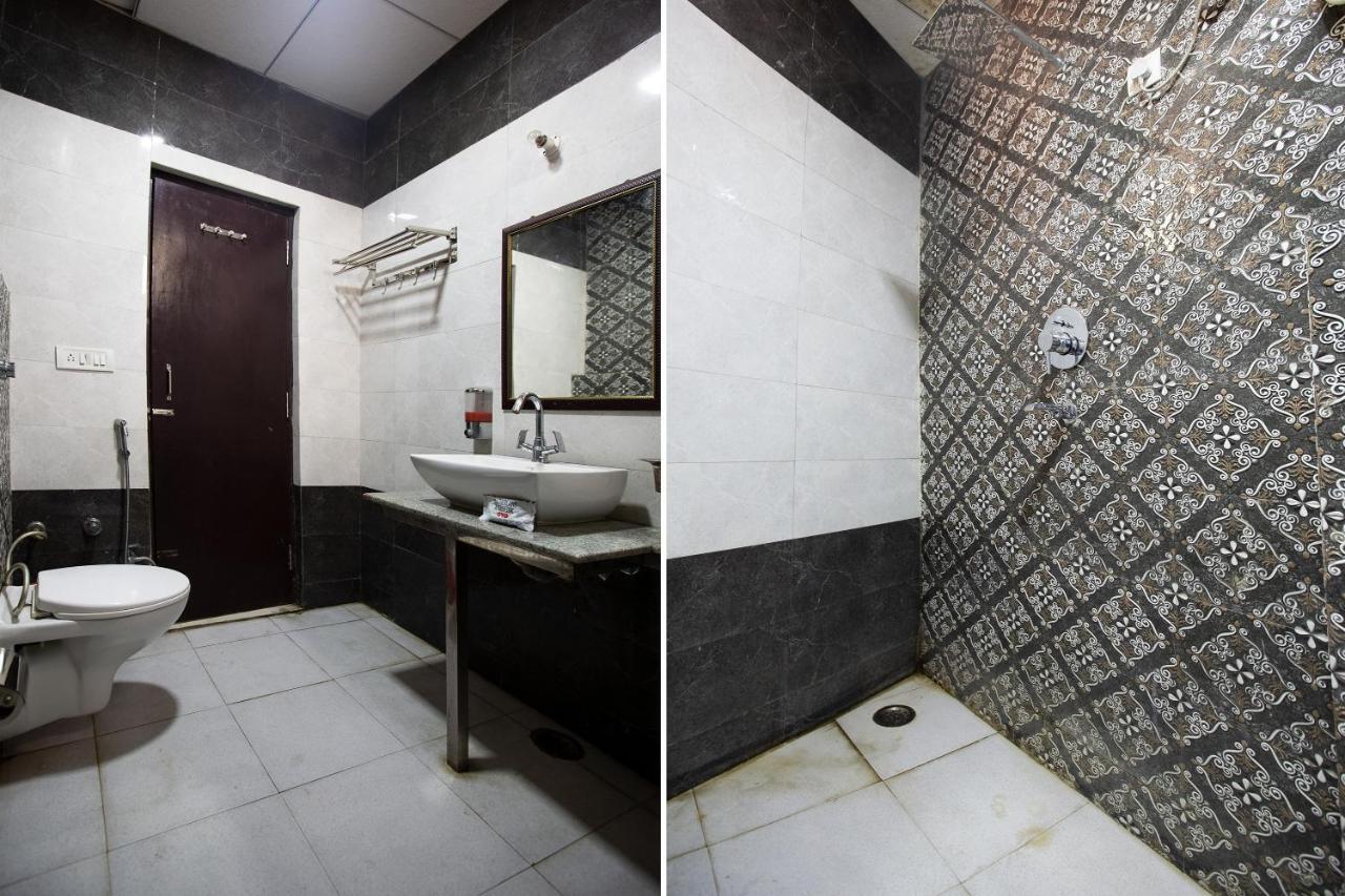 Oyo 44174 Hotel Mid Town Prime Harthala Екстер'єр фото