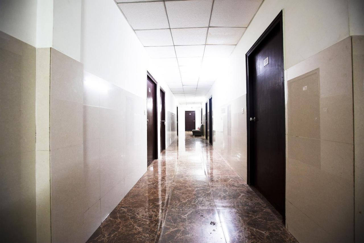 Oyo 44174 Hotel Mid Town Prime Harthala Екстер'єр фото