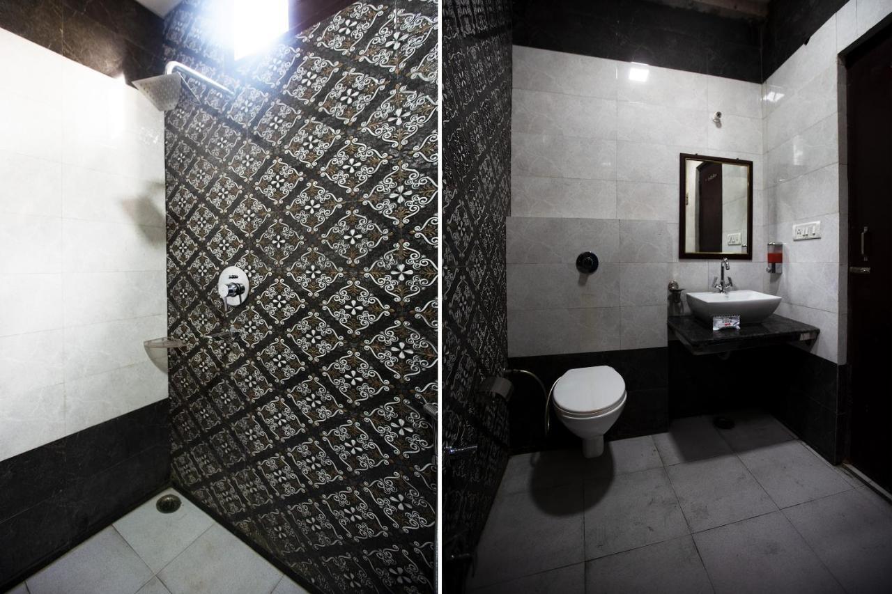 Oyo 44174 Hotel Mid Town Prime Harthala Екстер'єр фото